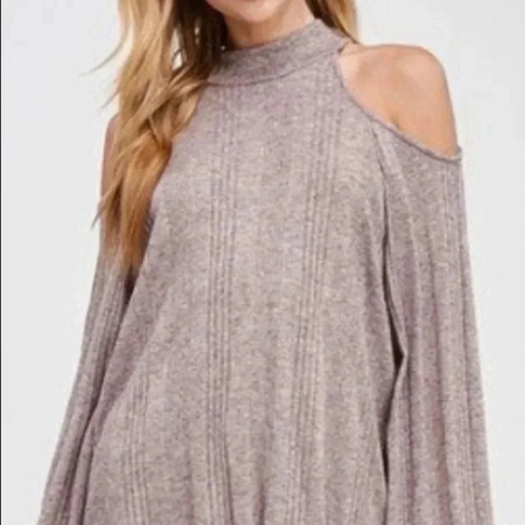 White BIRCH COLD SHOULDERS LONG SLEEVE TOP SIZE XL - Picture 1 of 9